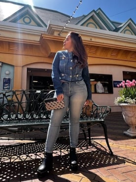 「ブルーコーデ」｜「アイテム（デニムジャケット）」を使った、GUESS JAPANさん（レディース・153cm）の春コーディネート