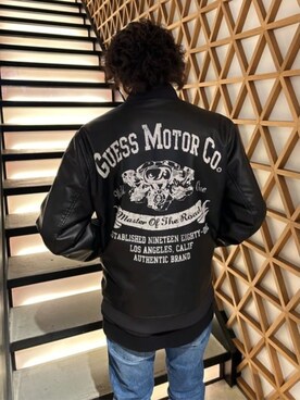 「Guess（ゲス）のアイテム（ブルゾン）」を使った、GUESS JAPANさん（メンズ・165cm）の冬コーディネート
