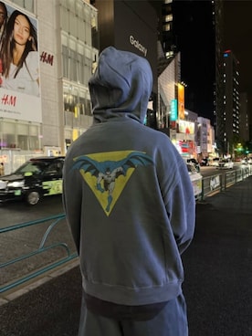 「Guess（ゲス）のアイテム（スウェットパンツ）」を使った、GUESS JAPANさん（メンズ・170cm）の秋コーディネート