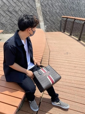 「Guess（ゲス）のアイテム（トートバッグ）」を使った、GUESS JAPANさん（メンズ・158cm）の夏コーディネート