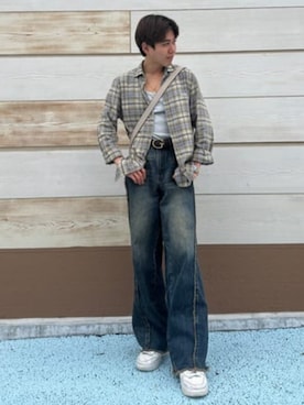 「Guess（ゲス）のアイテム（ショルダーバッグ）」を使った、GUESS JAPANさん（メンズ・174cm）の冬コーディネート