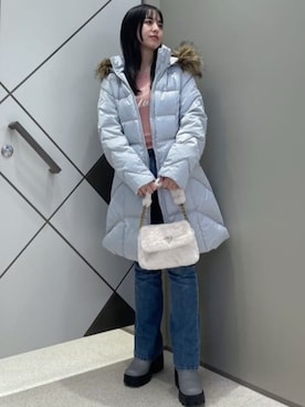 「GUESS」｜「アイテム（ダウンジャケット/コート）」を使った、GUESS JAPANさん（レディース・159cm）の冬コーディネート