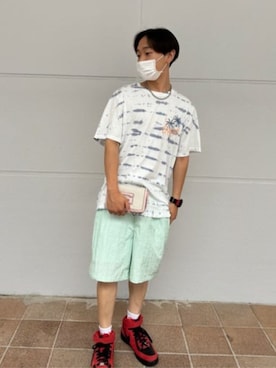 「Guess（ゲス）のアイテム（ショルダーバッグ）」を使った、GUESS JAPANさん（メンズ・158cm）の夏コーディネート