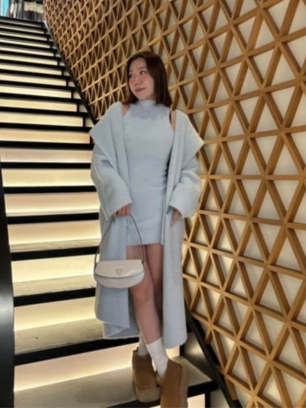 「guess、GUESS、ワンピース、ニットワンピース、セットアップ、セットアップスタイル、冬コーデ」｜「GuessのSL Vero Fuzzy Sweater Dress ワンピース（ワンピース、ブルー系）」を使った、GUESS JAPANさん（レディース・155cm）の冬コーディネートの1枚目の写真