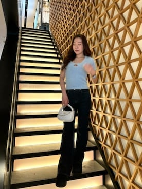 「Guess（ゲス）のアイテム（その他トップス）」を使った、GUESS JAPANさん（レディース・155cm）の春コーディネート