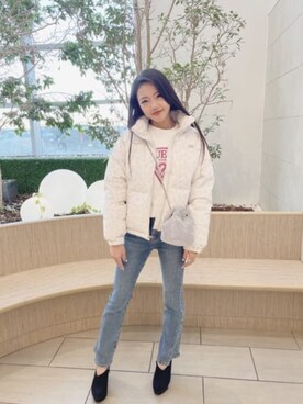 「Guess（ゲス）のアイテム（ダウンジャケット/コート）」を使った、GUESS JAPANさん（レディース・157cm）の冬コーディネート