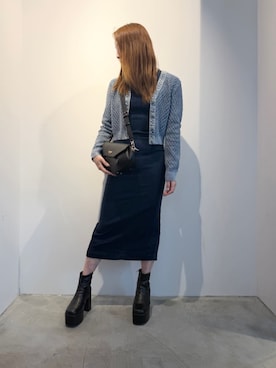 「Guess（ゲス）のアイテム」を使った、GUESS JAPANさん（レディース・161cm）の冬コーディネート