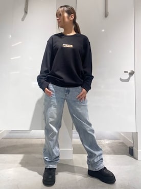 「Guess（ゲス）のアイテム（スウェット）」を使った、GUESS JAPANさん（レディース・158cm）の秋コーディネート