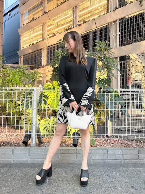 GUESS（ゲス） ワンピース LS Angele Placed Mini Dress ワンピース