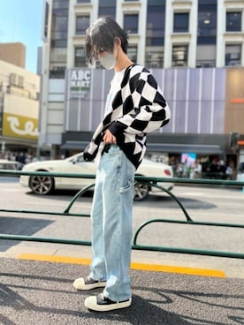 「Guess（ゲス）のアイテム（カーディガン/ボレロ）」を使った、GUESS JAPANさん（メンズ・180cm）の春コーディネート