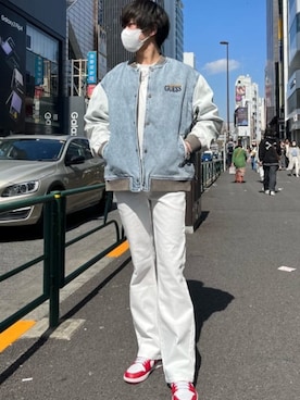 「Guess（ゲス）のアイテム（ブルゾン）」を使った、GUESS JAPANさん（メンズ・178cm）の春コーディネート