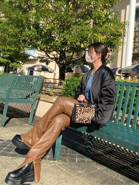 「Guess（ゲス）のアイテム（ブルゾン）」を使った、GUESS JAPANさん（レディース・158cm）の秋コーディネート