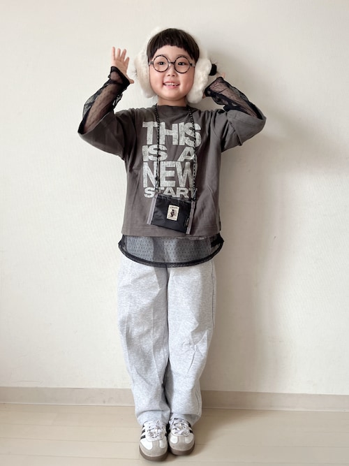 「CIAOPANIC TYPY(チャオパニックティピー)の【KIDS】ZO限ドットチュールレイヤードかすれロゴトップス(Tシャツ/カットソー)」を使った、* 𝚝𝚘𝚛𝚒𝚌𝚘𝚝*さん(キッズ・122cm)の秋コーディネート