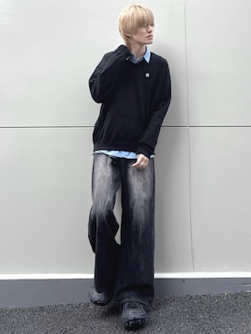 「LILL（リル）のVネック/クルーネックワンポイントロゴハイゲージコットンミックスニット（Knitwear、ブラック系）」を使った、taiさん（メンズ・179cm）の春コーディネート