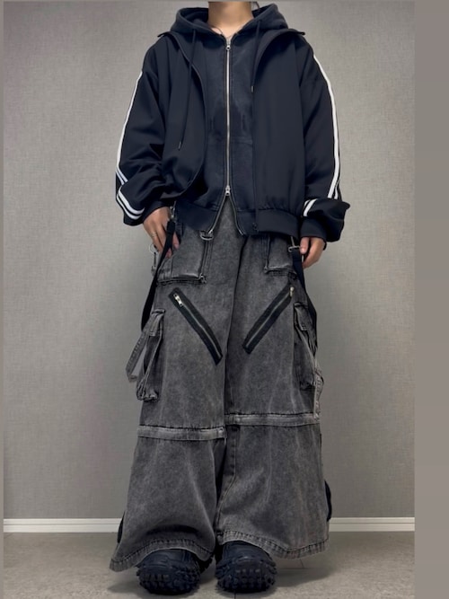 【ERAR】3wayルーズシルエットハイギミックサスペンダーカーゴデニムパンツ ERAR】3wayルーズシルエットハイギミックサスペンダーカーゴデニム