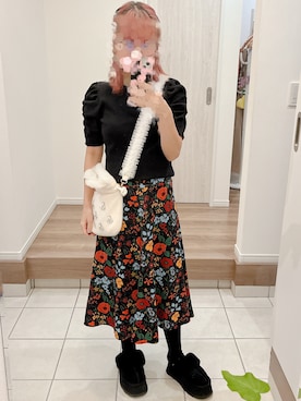 「花柄」｜「アイテム（スリッポン）」を使った、BoOooさん（レディース・153cm）の秋コーディネート