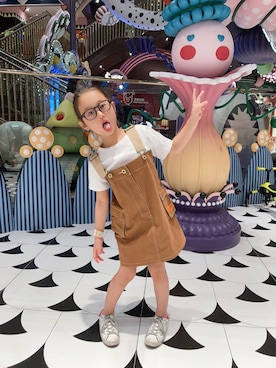 「アイテム（スカート、ブラウン系）」を使った、michiさん（キッズ・110cm）の春コーディネート