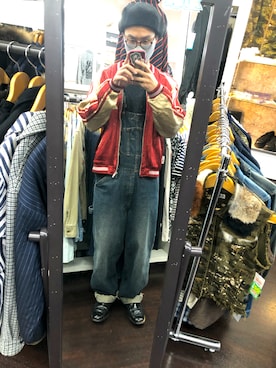 「アイテム（スカジャン、レッド系）」を使った、まるまるさん（メンズ・173cm）の秋コーディネート
