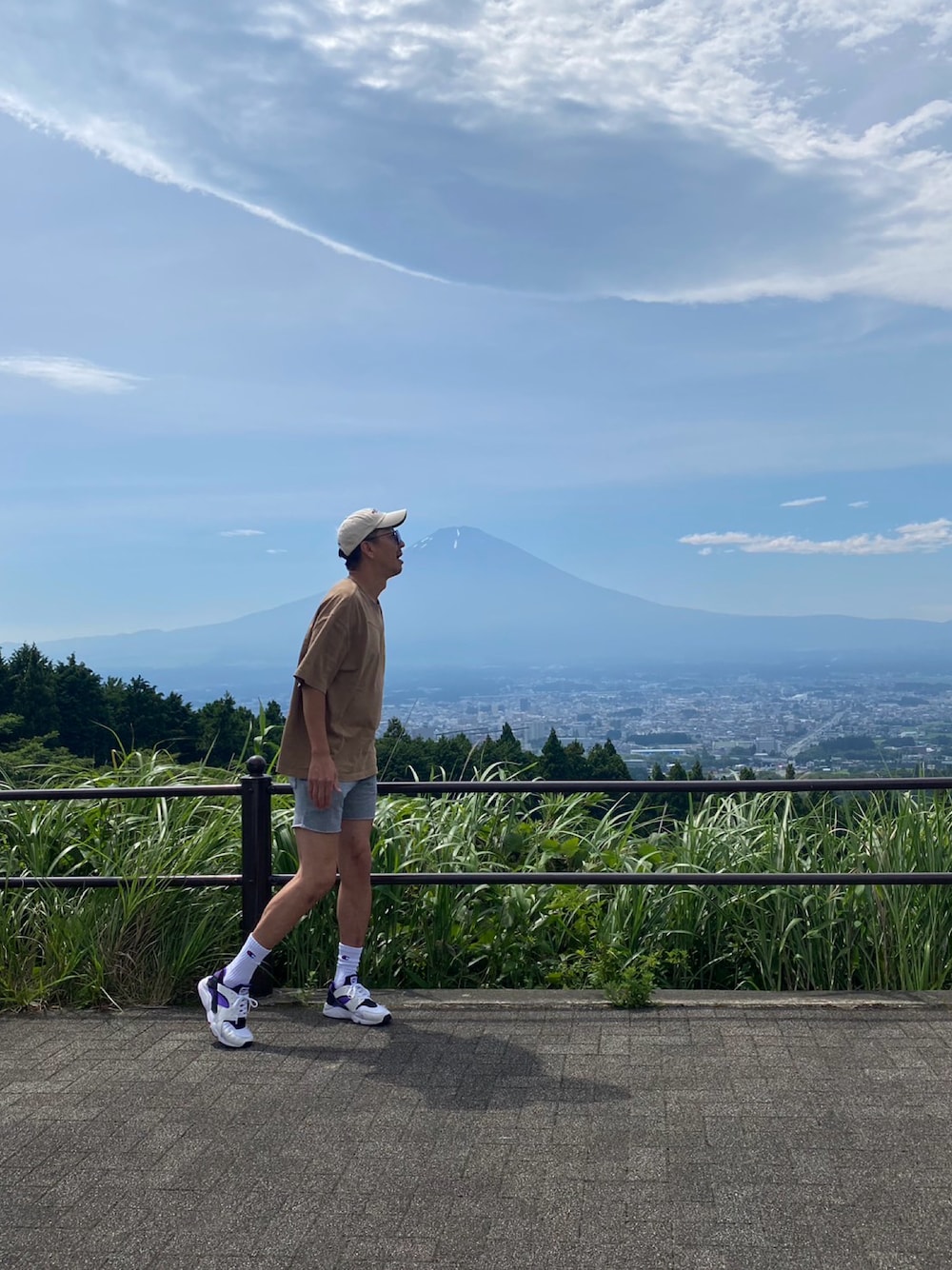 「Ralph Lauren、夏コーデ、短パン、NIKE、ハラチ、シンプルスタイル、カジュアルコーデ、シンプルコーデ、キレイめ、テーマパークコーデ、大人コーデ、梅雨のハーフパンツ祭り」｜「Ralph Lauren Sportのアイテム（キャップ、ベージュ系）」を使った、マサさん（メンズ・185cm）の夏コーディネートの1枚目の写真