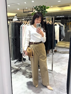 「アイテム（チノパンツ）」を使った、chika_shiさん（レディース・157cm）の秋コーディネート