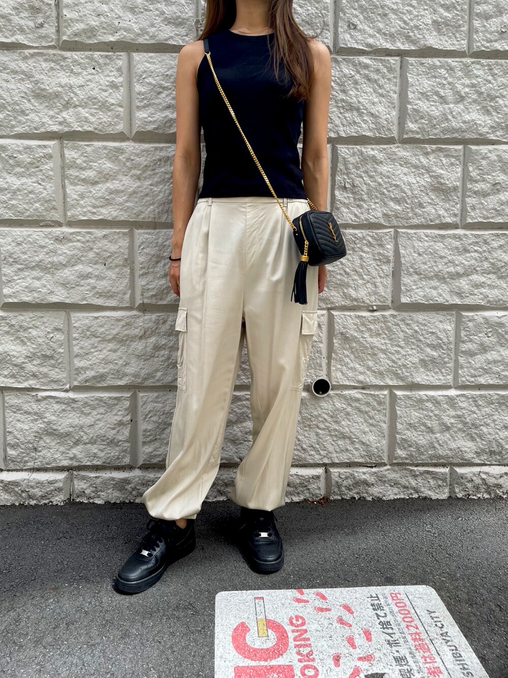 「休日スタイル、カジュアルコーデ、おでかけコーデ、大人女子、シンプルコーデ、UNIQLO、ナイキ、サンローランパリ、エアフォースワン、お洒落さんとつながりたい、ootd」｜「UNIQLOのアイテム（タンクトップ、ブラック系）」を使った、もさん（レディース・160cm）の夏コーディネートの1枚目の写真