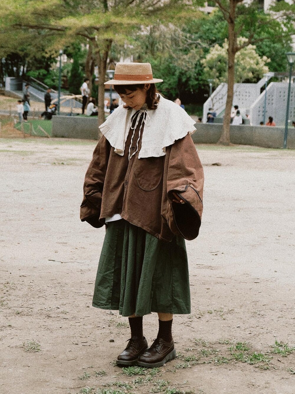 「春コーデ、低身長コーデ、骨格ウェーブ」｜「Dr. Martensのアイテム（その他シューズ、ブラウン系）」を使った、Yuさん（レディース・158cm）の春コーディネートの1枚目の写真