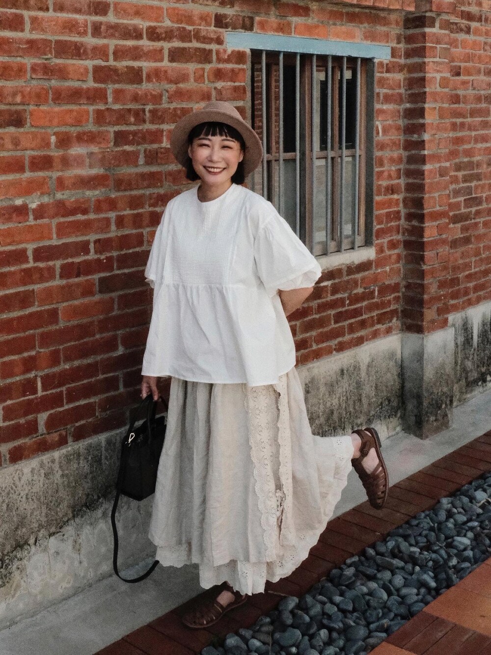「ootd、森林系」｜「QUEEN SHOPのアイテム（スカート、ベージュ系）」を使った、Yuさん（レディース・158cm）の夏コーディネートの1枚目の写真