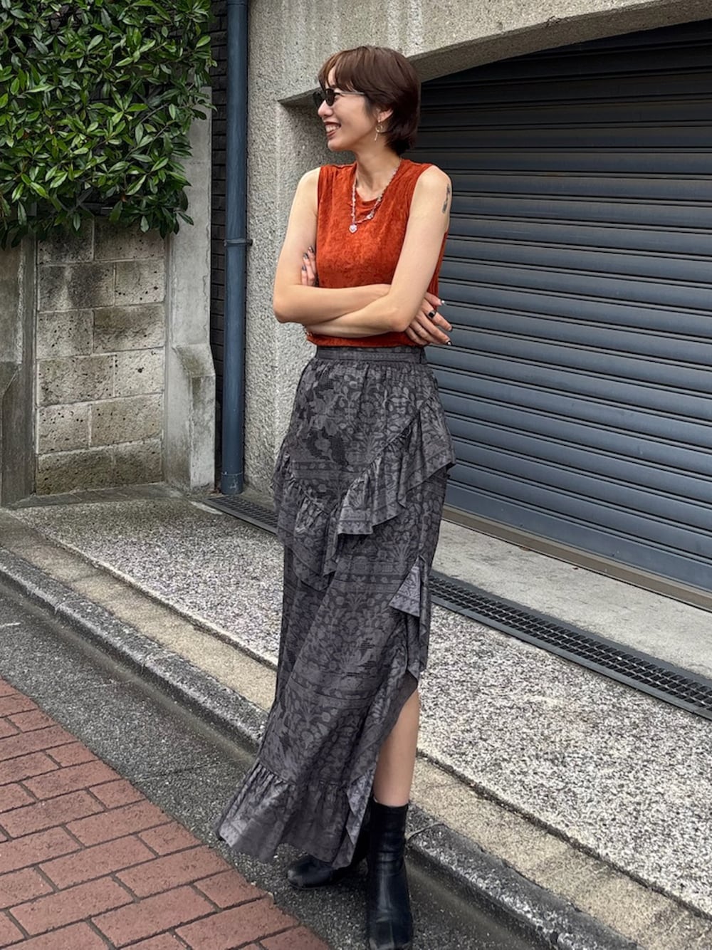 MEDI TROMPE L’OEIL RUFFLE SLIT SKIRT MEDI TROMPE L'OEIL RUFFLE SLIT SKIRT Ezcosplay Women High