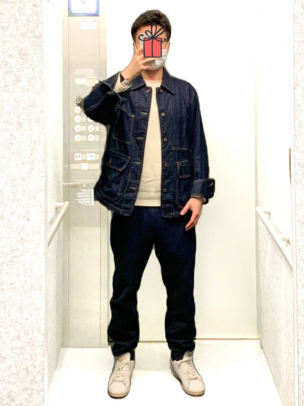 「ワンマイルウェア、きれいめカジュアル、スウエットパンツ、王道コーデ、王道スタイル」｜「adidasのadidas アディダス STAN SMITH スタンスミス EF2099 WHT/WHT（スニーカー、ホワイト系）」を使った、iamhmさん（メンズ・171cm）の秋コーディネートの1枚目の写真