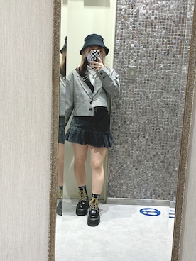 「アイテム（デニムスカート、グレー系）」を使った、ayaさん（レディース・155cm）の春コーディネート