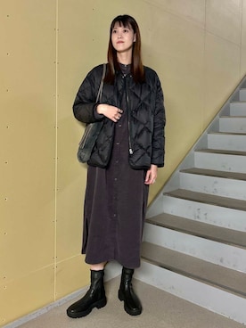 「RODE SKO（ロデスコ）のタッセル付フラッフィトートバッグ（トートバッグ）」を使った、murayamaさん（レディース・170cm）の秋コーディネート