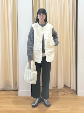 「アイテム（ダウンベスト）」を使った、murayamaさん（レディース・170cm）の秋コーディネート
