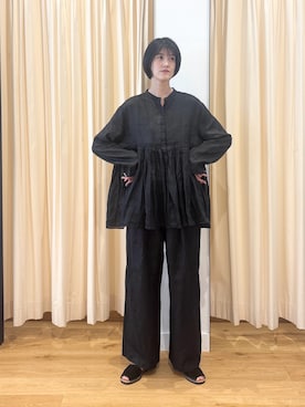 「かぐれ（カグレ）のリネンストレートイージーパンツ（その他パンツ、ブラック系）」を使った、murayamaさん（レディース・170cm）の春コーディネート
