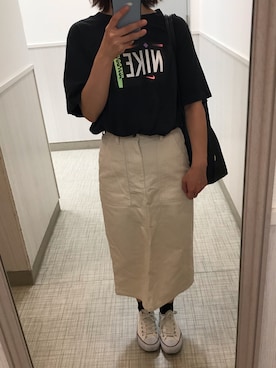 「アイテム（デニムスカート、ホワイト系）」を使った、かおりさん（レディース・154cm）の夏コーディネート