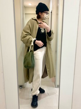 「巾着バッグ」｜「アイテム（トレンチコート）」を使った、マさん（レディース・162cm）の春コーディネート