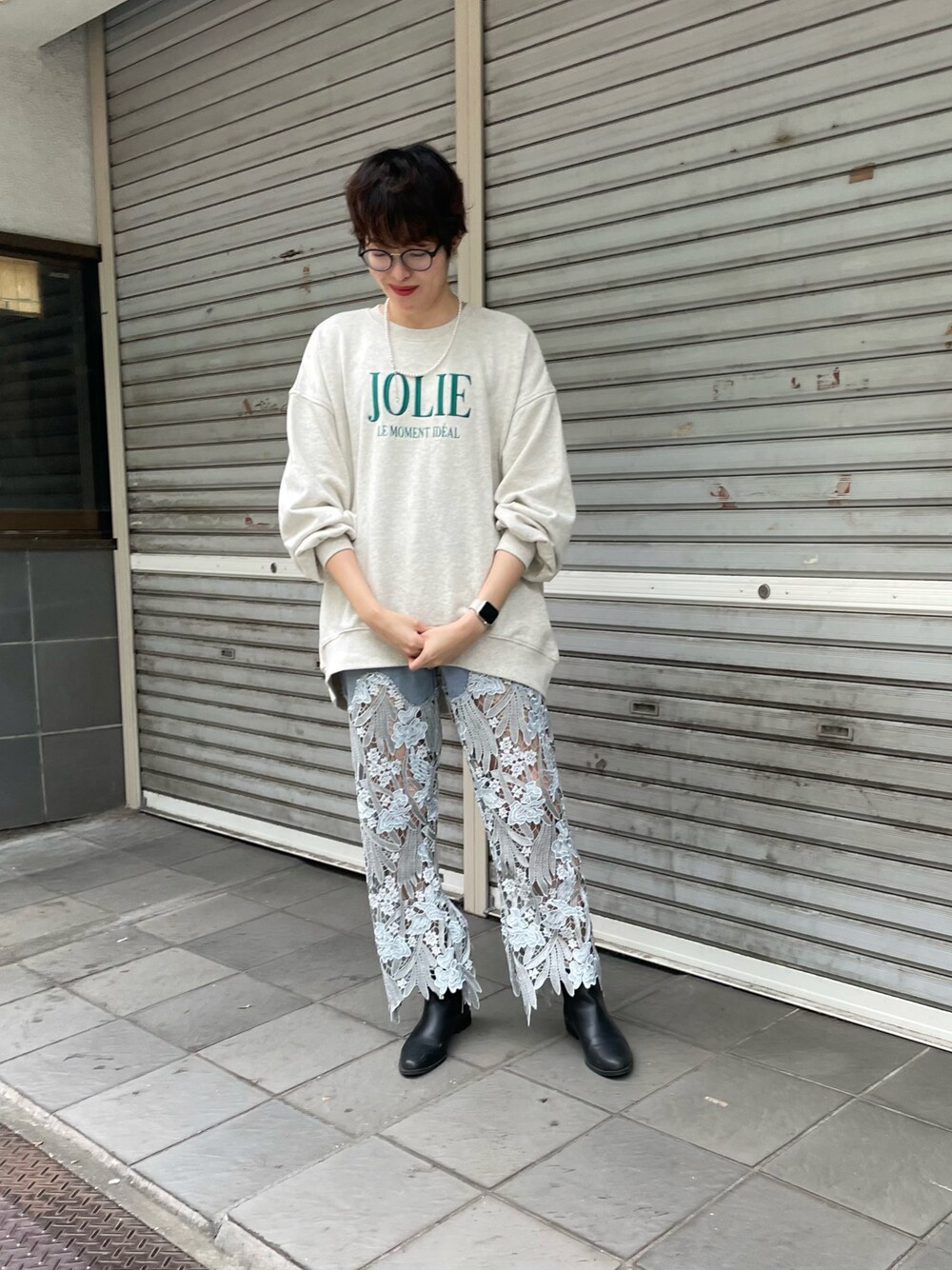 WEB限定】2サイズ展開/ロゴ刺繍オーバーサイズスウェットを使っ