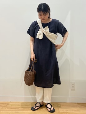 「URBAN RESEARCH DOORS（アーバンリサーチドアーズ）のペーパープレーンショルダーバッグ（ショルダーバッグ）」を使った、rinaさん（レディース・172cm）の夏コーディネート