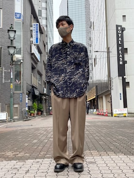 「DANKE SCHON（ダンケシェーン）のアイテム（スラックス）」を使った、KAWAKITA SHOICHIさん（メンズ・175cm）の夏コーディネート