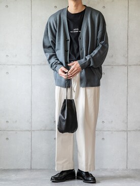 カーディガン ボレロを使った 黒tシャツ のメンズ人気ファッションコーディネート Wear