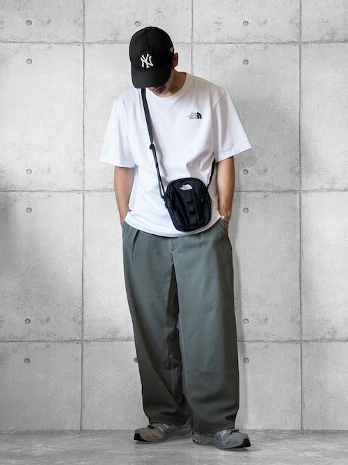 「THE NORTH FACE（ザノースフェイス）のTHE NORTH FACE ザ・ノースフェイス BIG SHOT CROSS BAG ワンポイントロゴ刺繍ショルダーバッグ（ショルダーバッグ）」を使った、しゅんたろーさん（メンズ・177cm）の夏コーディネート