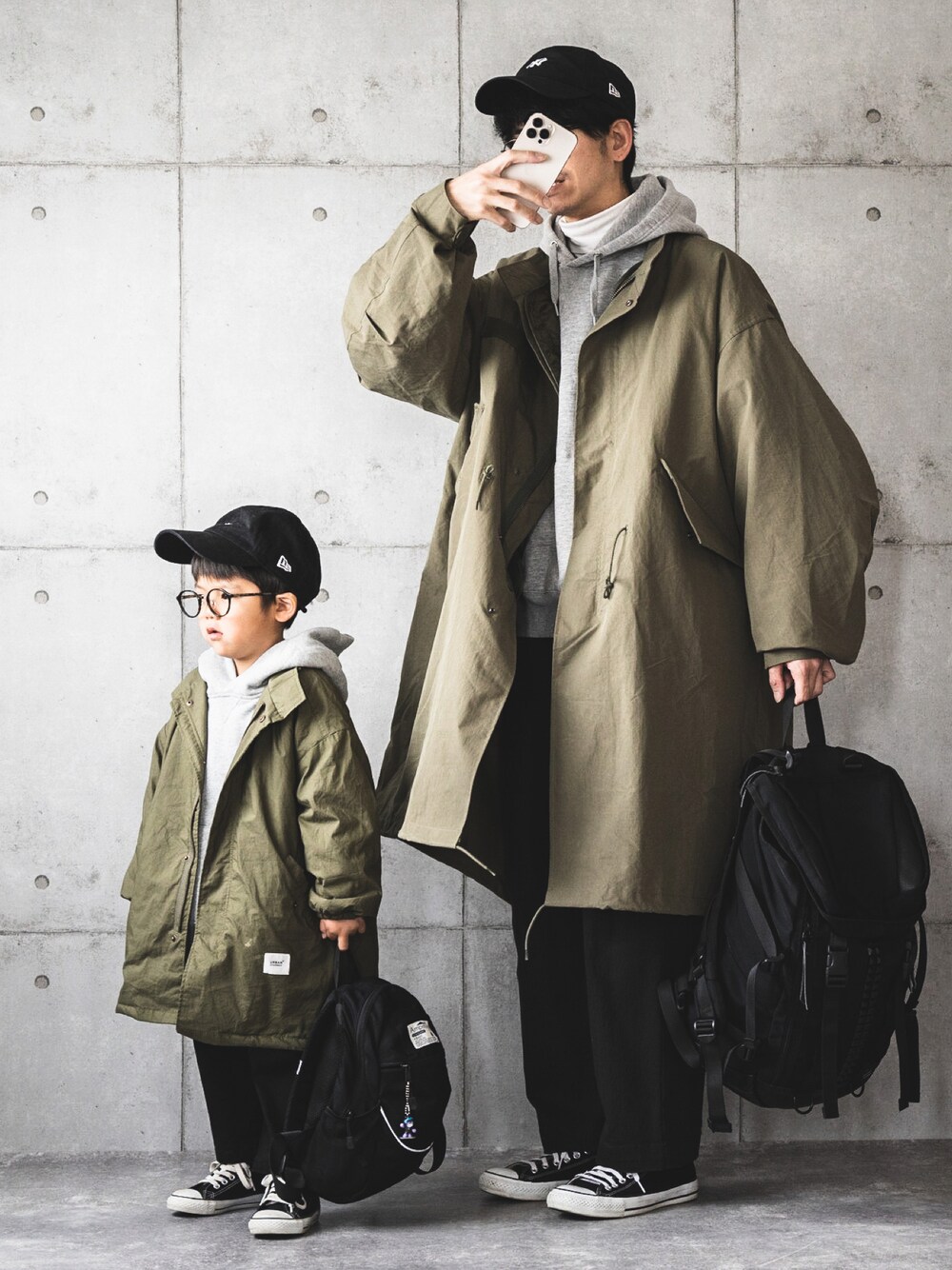 「モッズコート、キャップ、パーカー、M-65、親子コーデ、ペアルック、お揃い、親子でおそろい、親子リンク、リンクコーデ、親子リンクコーデ」｜「GENERATORのGENERATOR　M-65コート（モッズコート、グリーン系）」を使った、しゅんたろーさん（キッズ・100cm）の冬コーディネートの1枚目の写真