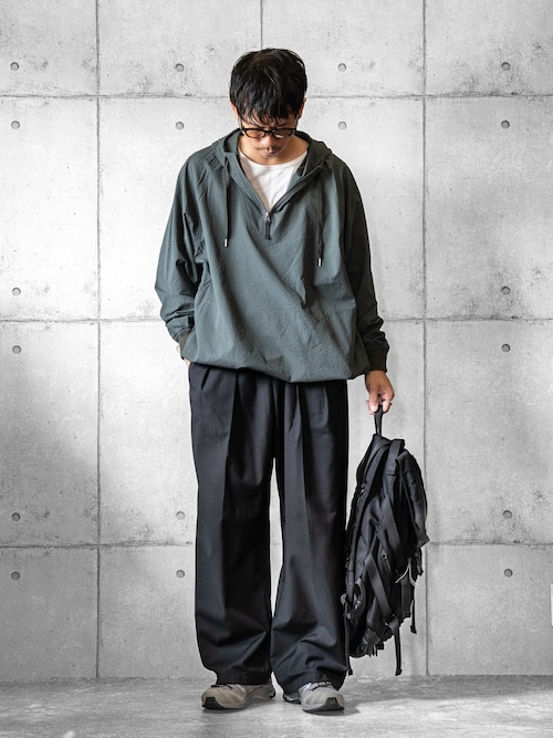 「gym master(ジムマスター)の【涼 / UVカット】ULGRIDシアサッカーアノラックパーカー(マウンテンパーカー)」を使った、しゅんたろーさん(メンズ・177cm)の秋コーディネート