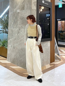 「アイテム（ベルト、ゴールド系）」を使った、yukiさん（レディース・155cm）の秋コーディネート