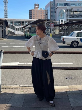 「JEANASIS（ジーナシス）のバックタックコクーンパンツ/663465（スラックス、ブラック系）」を使った、yukiさん（レディース・155cm）の春コーディネート