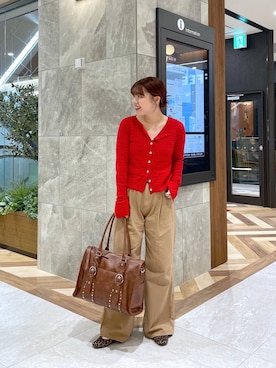 「アイテム（デニムパンツ、ベージュ系）」を使った、yukiさん（レディース・155cm）の秋コーディネート