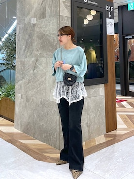 「JEANASIS（ジーナシス）のコットンフィットフレアデニム/638819（デニムパンツ、ブラック系）」を使った、yukiさん（レディース・155cm）の春コーディネート