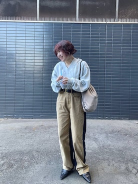 「アイテム（デニムパンツ、ベージュ系）」を使った、yukiさん（レディース・155cm）の秋コーディネート