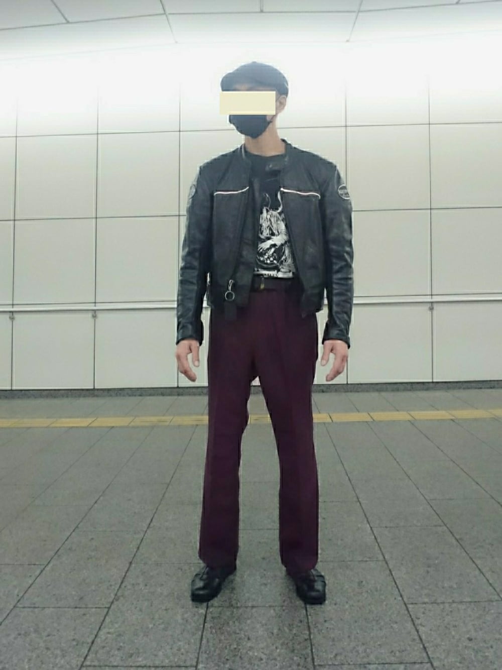 「ハンチング帽、ライダースジャケット、バンドT、ランチャーパンツ、グルカサンダル、WEGO、vanson、ジミーヘンドリックス、Wrangler、BEAMS」｜「WEGOのWEGO/フェイクレザーハンチング（ハンチング/ベレー帽、ブラック系）」を使った、たっくんさん（メンズ・176cm）の春コーディネートの1枚目の写真