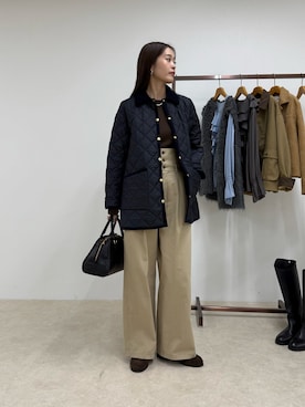 「アイテム（チノパンツ）」を使った、miuraさん（レディース・160cm）の秋コーディネート