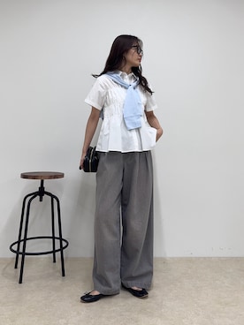 「fredy emue（フレディエミュ）のシャーリング半袖シャツ（シャツ/ブラウス、ホワイト系）」を使った、miuraさん（レディース・160cm）の春コーディネート
